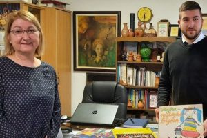 ZAVIČAJNI MUZEJ: PU „Milka Dimanić“ poklonila više LP ploča dečjih pesama na čuvanje