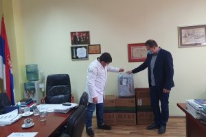 Медвеђа донирала три концетратора Општој болници у Лесковцу