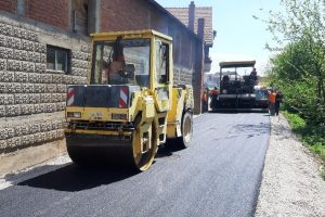 LEBANE: Asfaltiranjem ulica u selima, bolji uslovi za život meštana