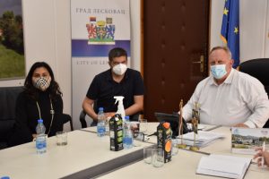 ANESTEZIOLOG IZ BOSTONA U POSETI LESKOVCU I OPŠTOJ BOLNICI