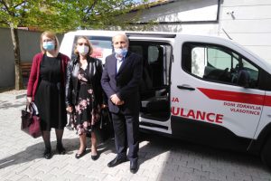 HIDRO SISTEM – Vlasotince: Domu zdravlja vozilo, vrtiću – plac!