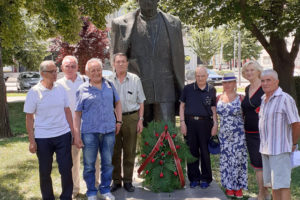 LESKOVAC: OBELEŽEN DAN BORCA POLAGANJEM VENACA KRAJ SPOMENIKA KOSTE STAMENKOVIĆA