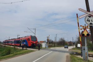 ISKLIZNUO DRUGI VAGON VOZA, bilo 11 putnika, niko nije povređen!
