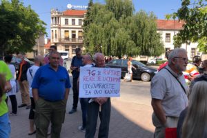 VLASOTINCE: Miran protest u centru grada zbog gradnje MHE „Besko“, foto-priča