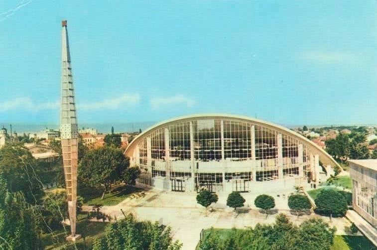 NEBOJŠA DIMITRIJEVIĆ: Okrugli paviljon leskovačkog sajma 1959. godine