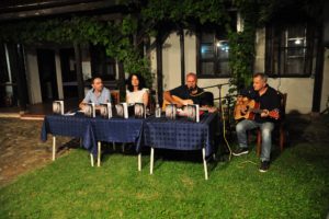 LETO U VLASOTINCU: Predstavljena zbirka „Na hlebu i vodi“ Dragana Veličkovića