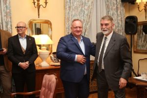 Gradonačelnik Leskovca dr Goran Cvetanović na prijemu povodom završetka mandata Đorđa Staničića