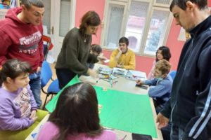 Vlasotince: Osmi mart čestitali korisnici Centra za decu i omladinu