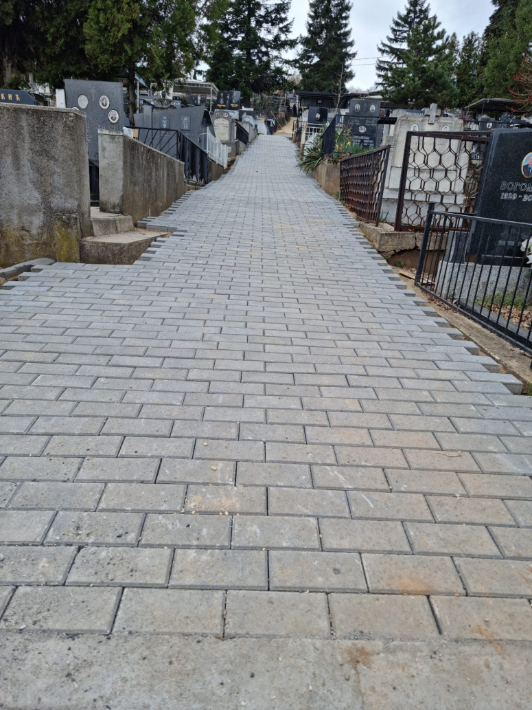 Leskovac: Nastavlja se uređivanje staza na Svetoilijskom groblju, do sada uloženo 24 miliona