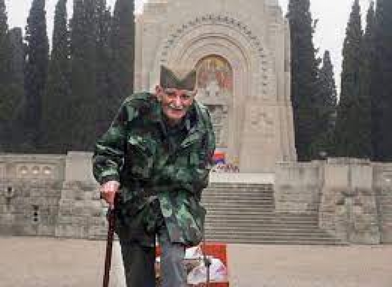 Čuvar srpskog vojničkog groblja Đorđe Mihailović obeležio 94. rođendan