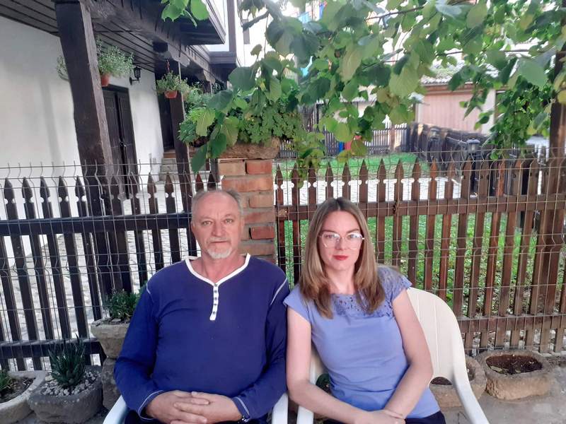 Boomer galerija London: Izložene slike Bojana i Jovane Spasić iz Vlasotinca Boomer galerija London: Izložene slike Bojana i Jovane Spasić iz Vlasotinca