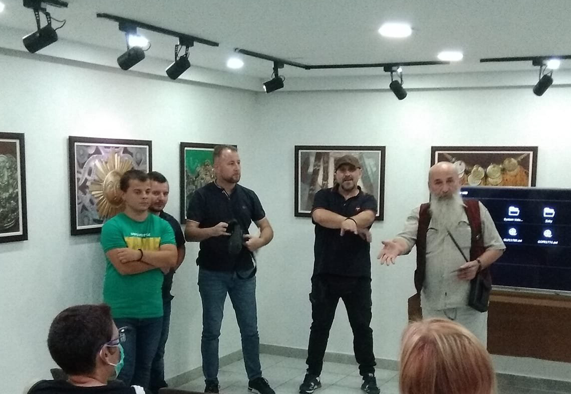 VLASOTINCE: Izložba „Darovi“ i film „Pustood“ u Aranđelovcu VLASOTINCE: Izložba „Darovi“ i film „Pustood“ u Aranđelovcu