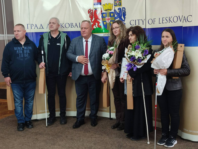 DAN BELOG ŠTAPA: PRIJEM ZA ČLANOVE OKRUŽNE ORGANIZACIJE SLEPIH I SLABOVIDIH