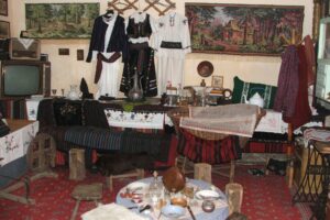 Leskovac – Mrštane: Muzej starih predmeta, vrata otvorena radoznalim ljudima