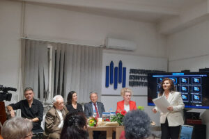 Jelena Janković, leskovačka pesnikinja: „Izvan okvira“, zbirka pesama promovisana u LKC