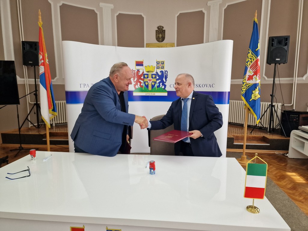 Foto-vest: Potpisan sporazum sa kompanijom Aunde Srbija d.o.o.