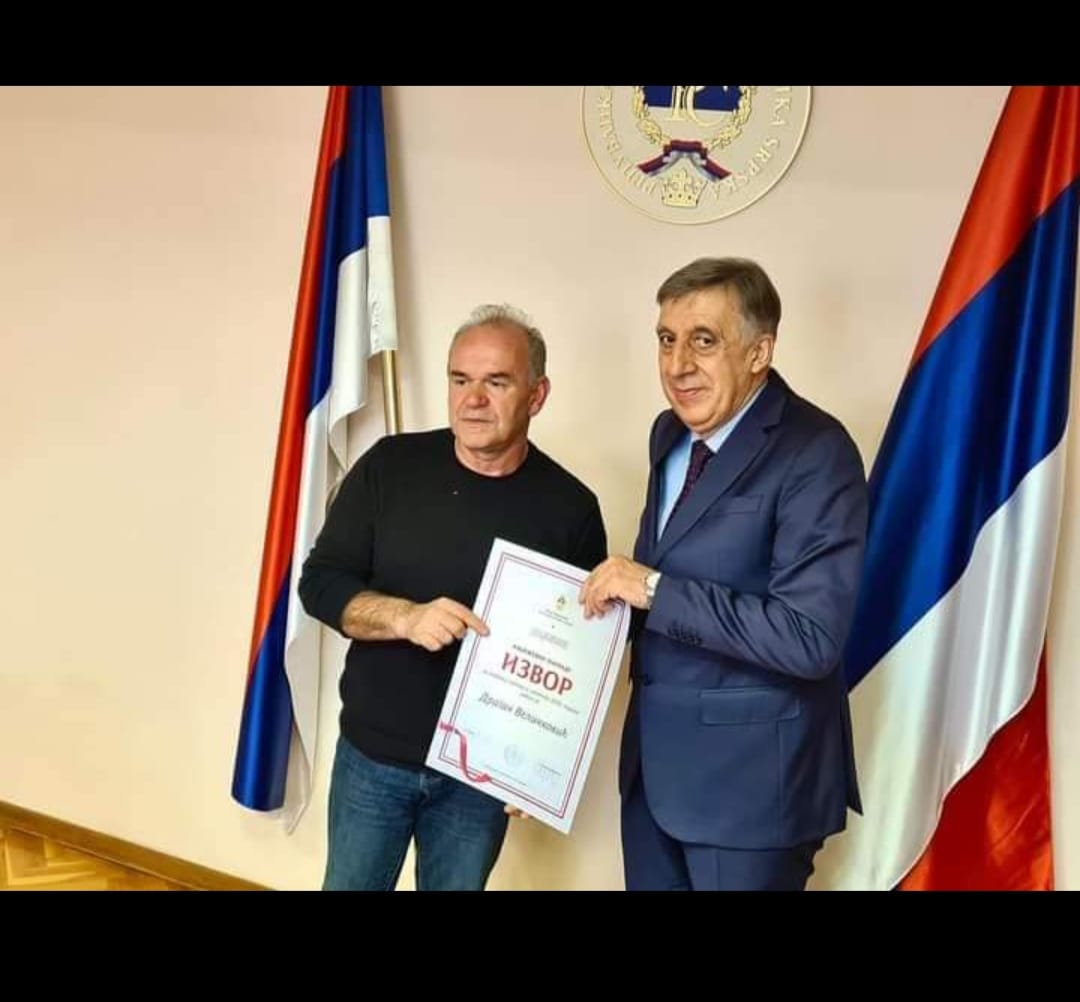 Stefan Veličković: Ponosan sam na svoga oca Dragana, uskoro njegova treća knjiga pesama Stefan Veličković: Ponosan sam na svoga oca Dragana, uskoro njegova treća knjiga pesama