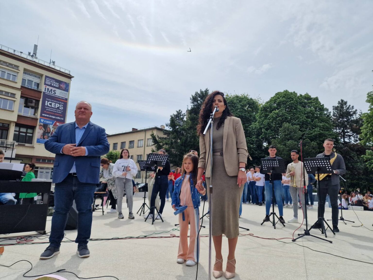 Leskovac: Vrbica obeležena na gradskom trgu Leskovac: Vrbica obeležena na gradskom trgu