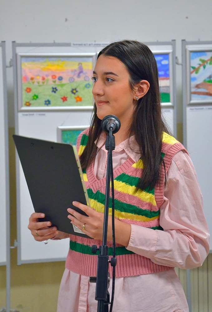 Vlasotince: Aleksandra Mitov osvojila drugo mesto na konkursu „Dani Nikole Tesle“ Vlasotince: Aleksandra Mitov osvojila drugo mesto na konkursu „Dani Nikole Tesle“