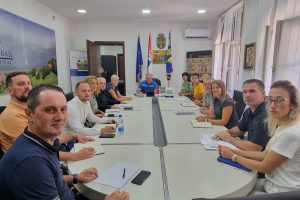 Leskovac: Radni sastanak gradonačelnika dr Gorana Cvetanovića sa članovima kabineta