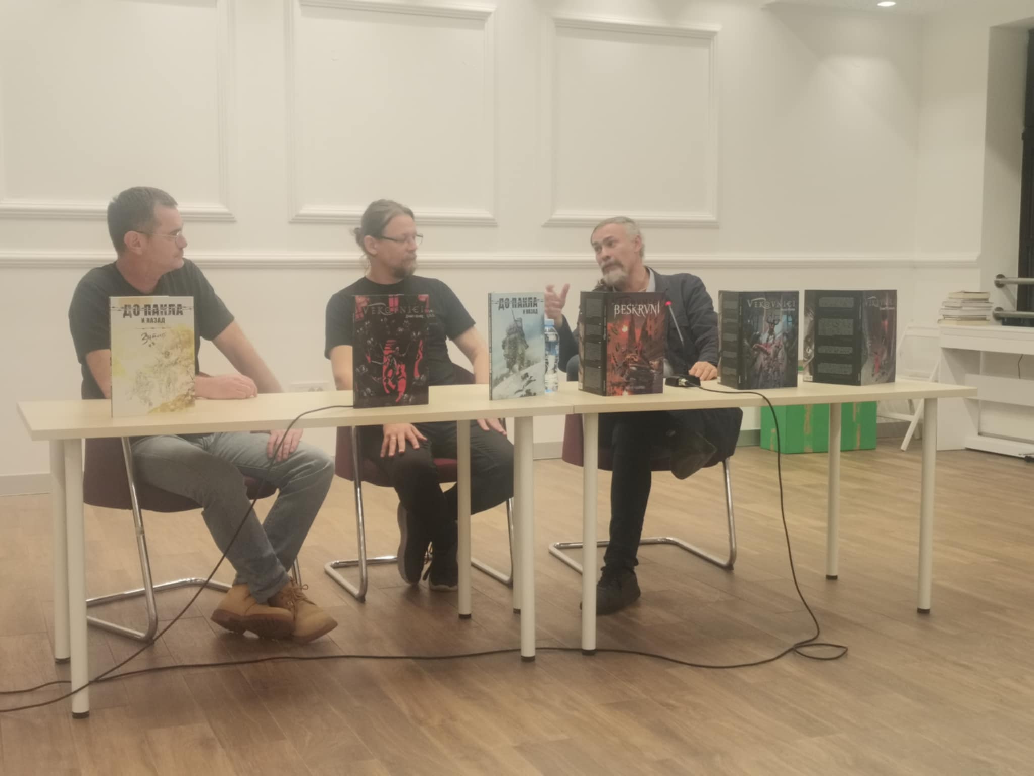 Marko Stojanović, profesor: „Do pakla i nazad“ i „Vekovnici“ predstavljeni u Obrenovcu Marko Stojanović, profesor: „Do pakla i nazad“ i „Vekovnici“ predstavljeni u Obrenovcu
