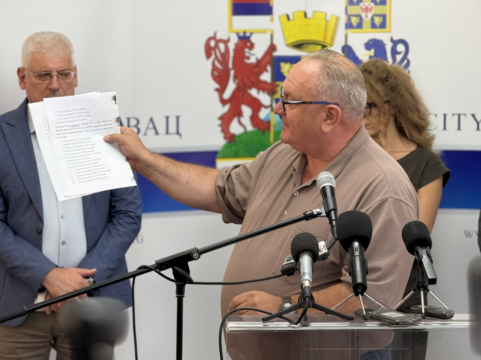 Goran Cvetanović, gradonačelnik Leskovca: Za nepunih šest meseci utrošeno 200 miliona prinudne naplate Goran Cvetanović, gradonačelnik Leskovca: Za nepunih šest meseci utrošeno 200 miliona prinudne naplate