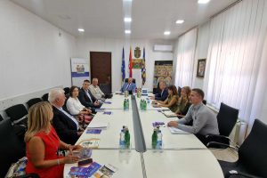 Održan sastanak povodom potencijalnog bratimljenja grada Leskovca i Gravine u Pulji