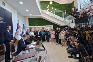 Gradonačelnik Leskovca dr Goran Cvetanović i ministar kulture Nikola Selaković potpisali ugovor o realizaciji projekta „Prestonica kulture 2026“