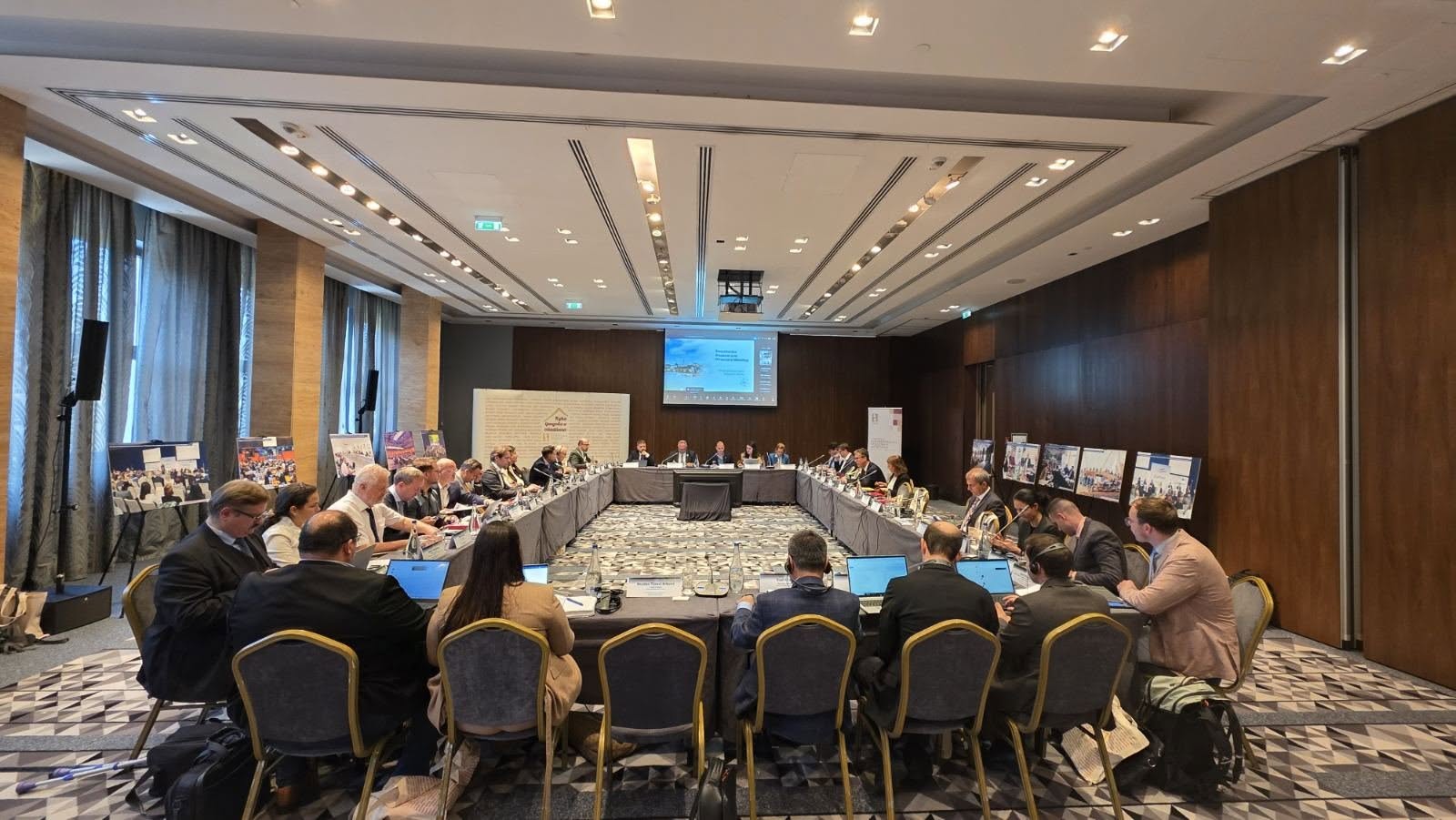 Gradonačelnik Leskovca dr Goran Cvetanović učesnik sastanka generalnih sekretara i direktora Saveta evropskih opština i regiona
