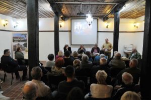 Narodna bibliotela „Desanka Maksimović“: Promovisan roman „Arizani“ autora Ivana Ivanovića