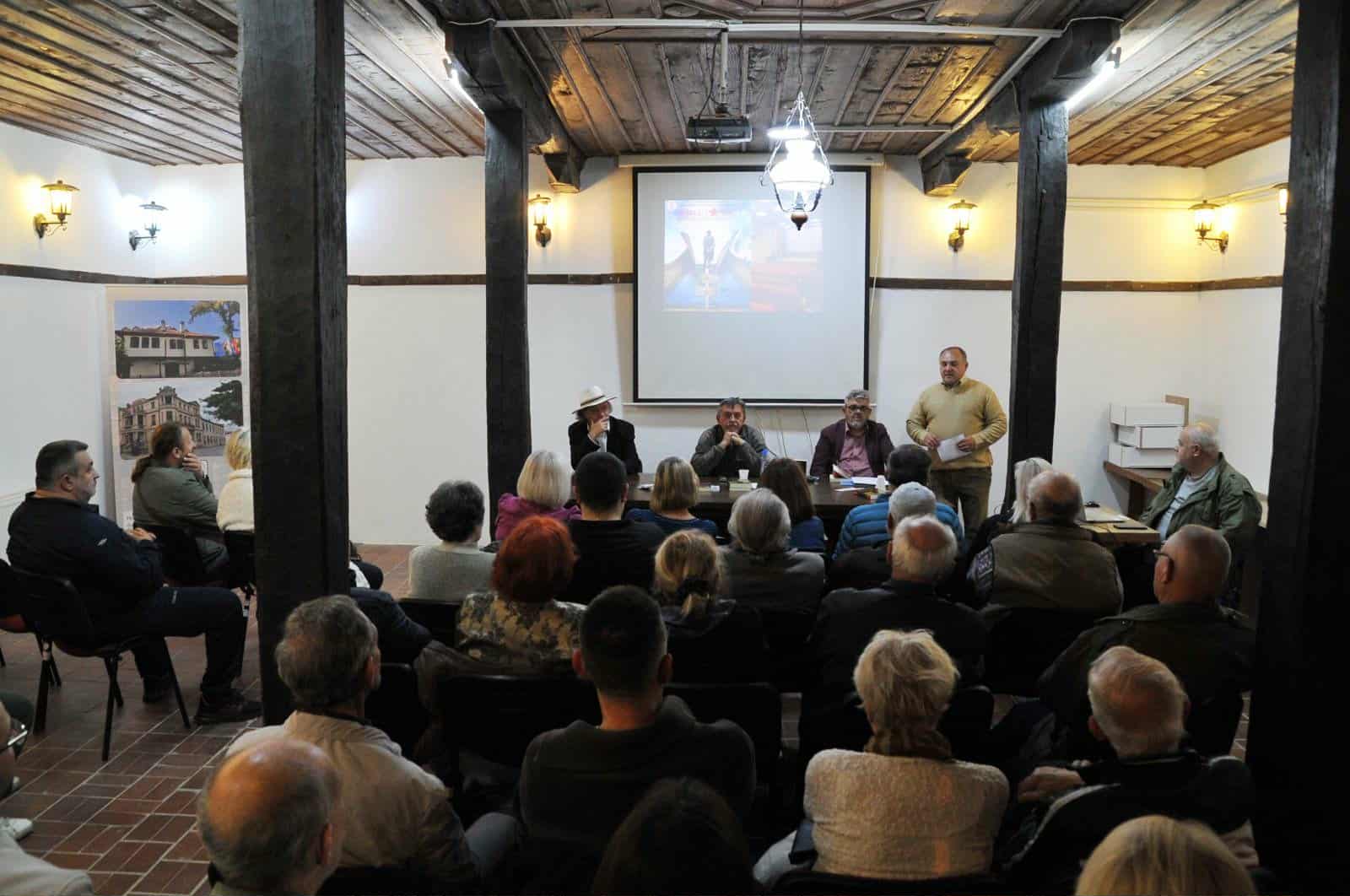 Narodna bibliotela „Desanka Maksimović“: Promovisan roman „Arizani“ autora Ivana Ivanovića