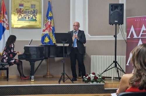 Leskovac: 17. „Ledamus“ otvoren koncertom klarinetiste Ognjena Popovića i pijaniskinje Mirjane Rajić Leskovac: 17. „Ledamus“ otvoren koncertom klarinetiste Ognjena Popovića i pijaniskinje Mirjane Rajić