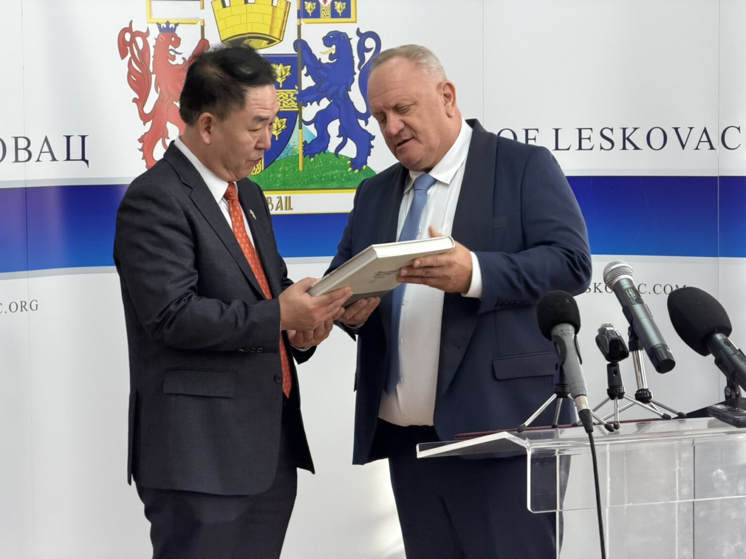 Gradonačelnik Leskovca dr Goran Cvetanović ugostio ambasadora Republike Koreje