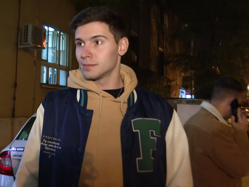 Pušteni iz policijske stanice Vračar studenti Luka Đorđević, rodom iz Leskovca, i njegov kolega Mateja Nikolić
