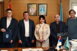 Vlasotince: 31. Pesnički čas – učiteljstvu u čast: Borba za svaku pročitanu stranicu