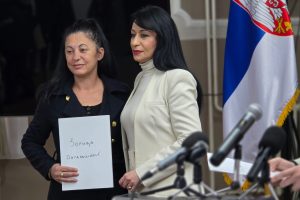 Leskovac: Uručeno osam rešenja o ostvarivanju prava statusa „Roditelj-negovatelj“