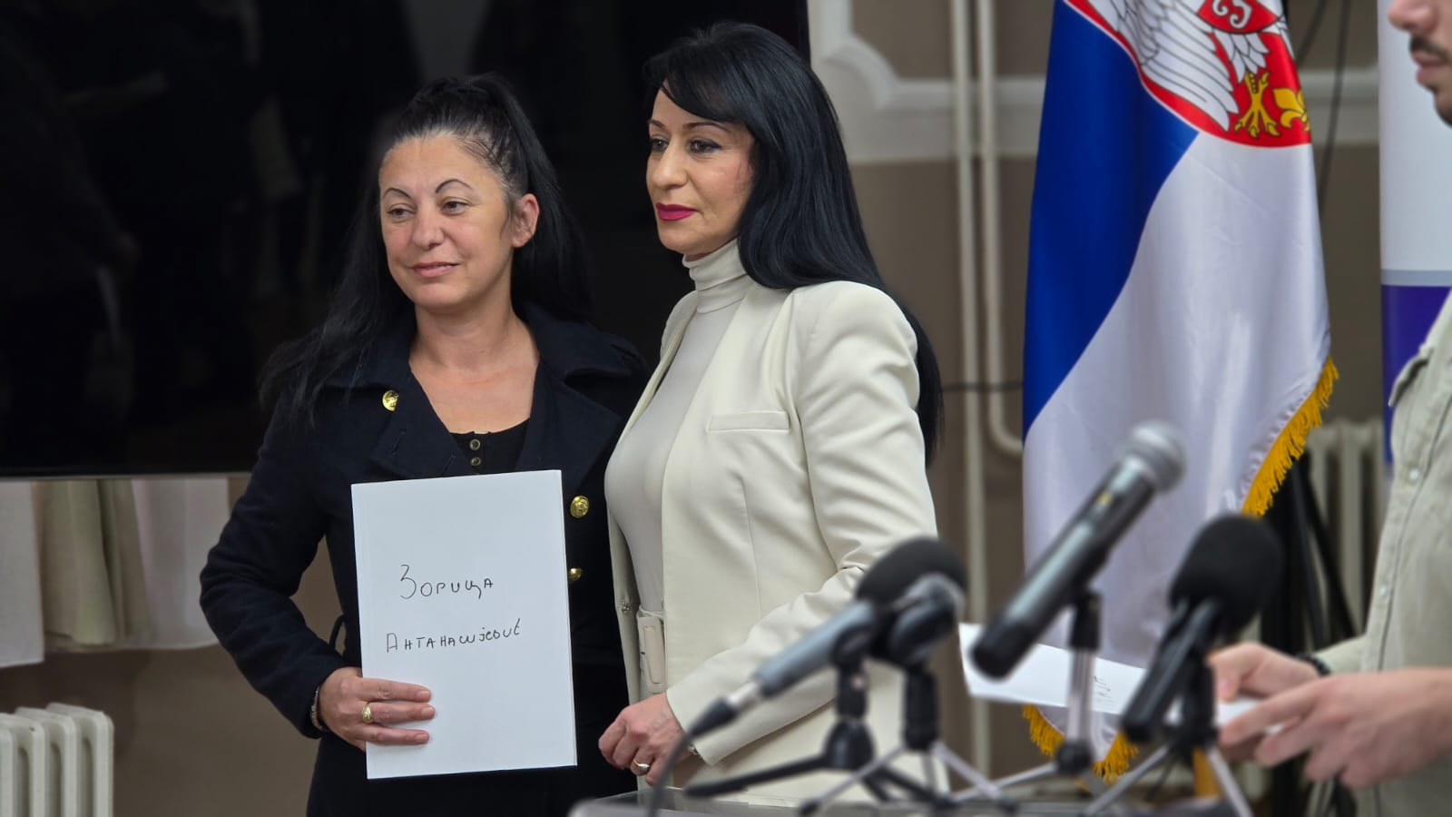 Leskovac: Uručeno osam rešenja o ostvarivanju prava statusa „Roditelj-negovatelj“