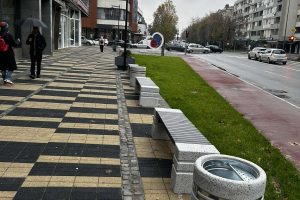 Leskovac: Urbani mobilijari, nabavljeno 18 klupa i 10 kanti za otpade