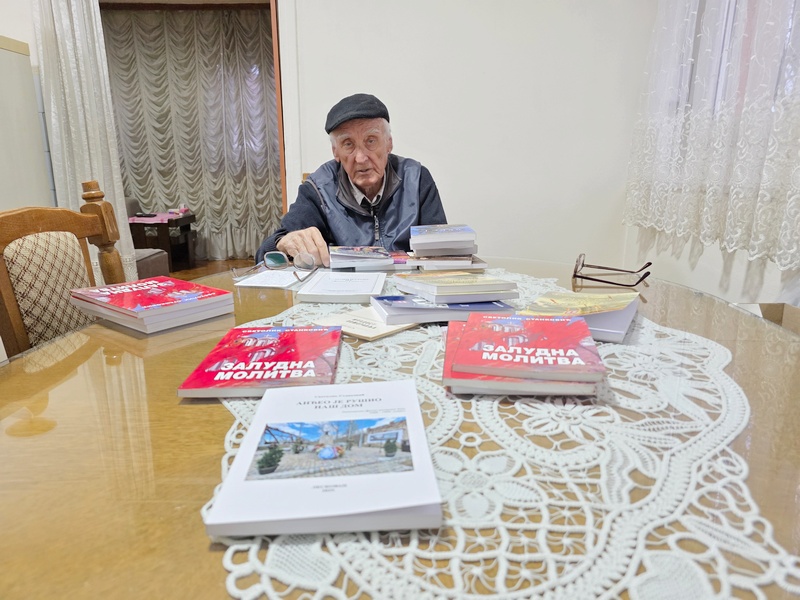 Primer za ugled: Svetolik Stanković, diplomirani inženjer, pesnik, aforističar i prozaista… Primer za ugled: Svetolik Stanković, diplomirani inženjer, pesnik, aforističar i prozaista…