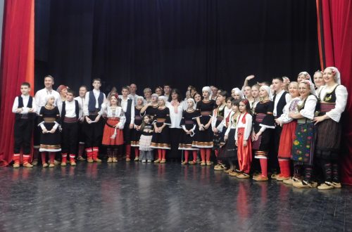 Vlasotince: Održan koncert podrške, dobrote i nade za lečenje sugrađanke Jovane Veljković Vlasotince: Održan koncert podrške, dobrote i nade za lečenje sugrađanke Jovane Veljković