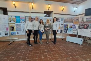 Narodna biblioteka „Desanka Maksimović“: Otvorena izložba 80 plakata iz zavičajne zbirke