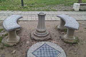 Leskovac: Treće doba u zavičaju: Polomljena šahovska tabla namenjena penzionerima