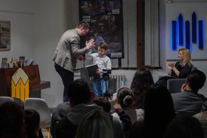 Stefan Tićmi: „Tata kaže gambit“, promocija romana, dobitnika nagrade Politikinog zabavnika, u LKC
