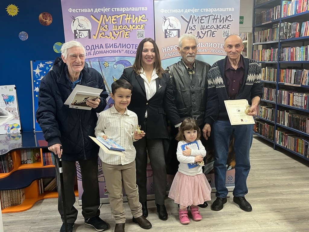 Narodna biblioteka „Radoje Domanović“: „Zmajevi čitanja“, specijalno priznaje uručeno Savi Dimitrijeviću, poznatom novinaru i književniku