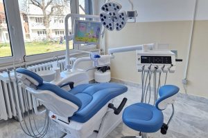 Bojnik: Obezbeđene dve stomatološke stolice za ambulantu u Kosančiću i školsku stomatološku ambulantu u Bojniku
