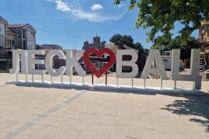 SNS INFORMATOR: Najnoviji broj promovisan i podeljen na više lokacija u Leskovcu
