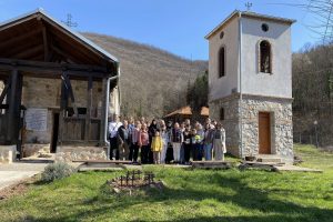 Vlasotince – Tegošnice: Učenici OŠ „Vuk Karadžić“ posetili manastir Svetog Đorđa