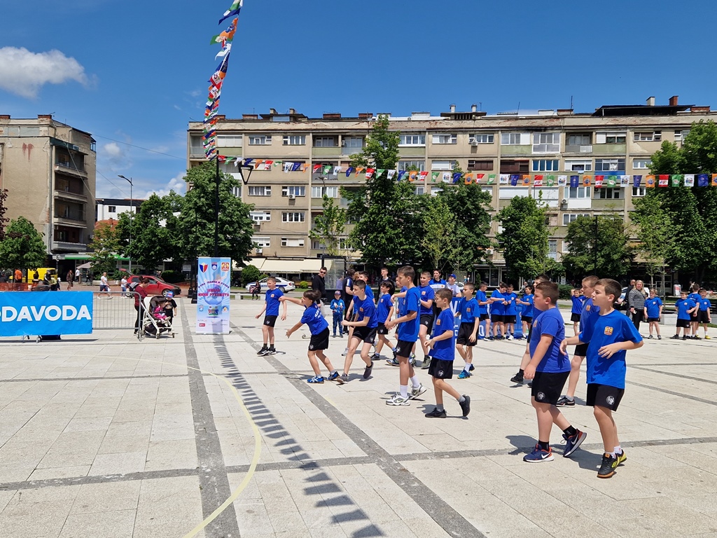 Leskovac – Gradski trg: „Cela Srbija igra mini rukomet“ 16. maja u 12 časova