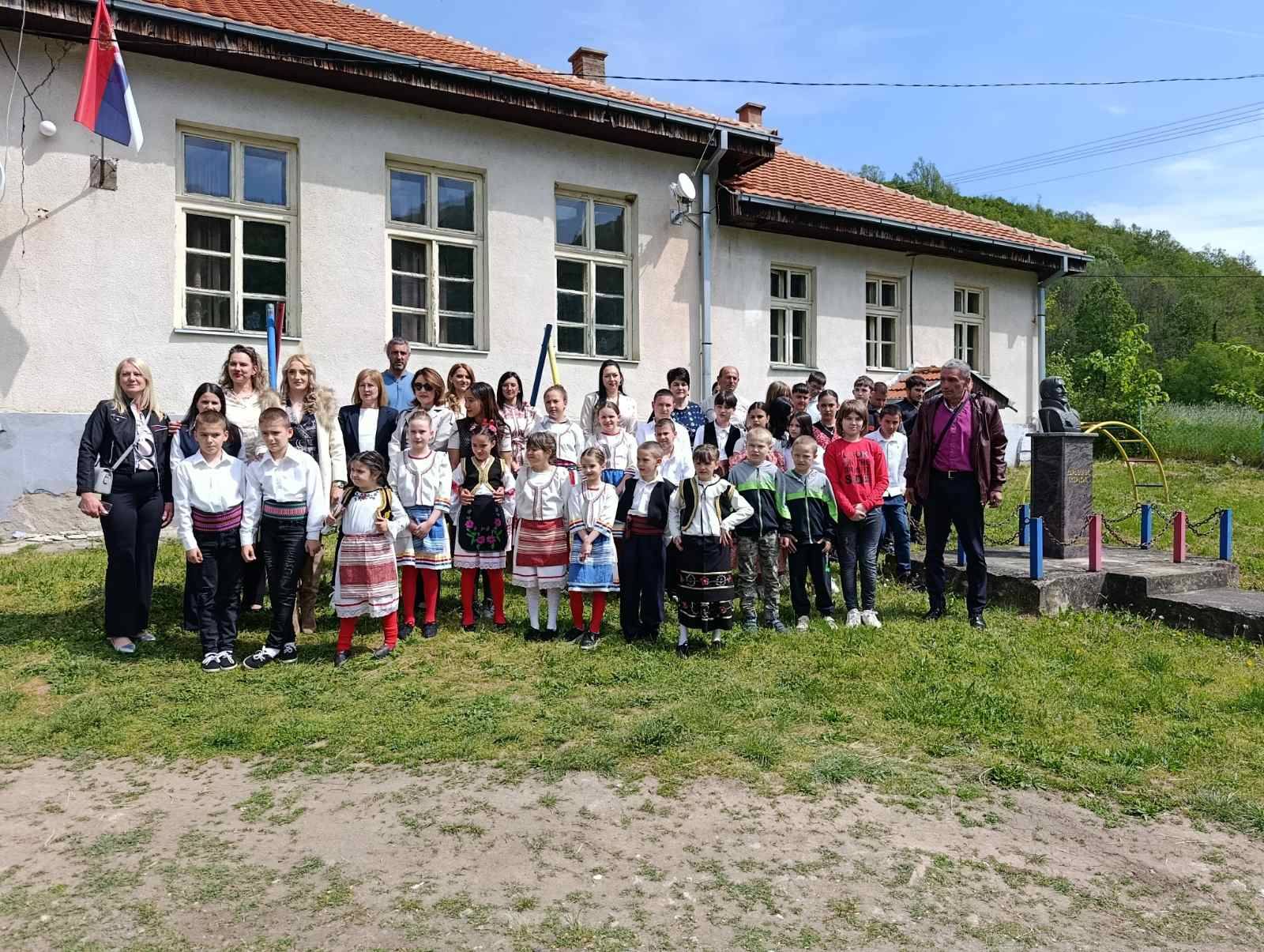 Vlasotince – Kruševica: OŠ „Karađorđe Petrović“ proslavila Dan škole