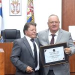 Leskovac: Gradonačelniku dr Goranu Cvetanoviću uručeno priznanje za izuzetan doprinos razvoju lokalne samouprave